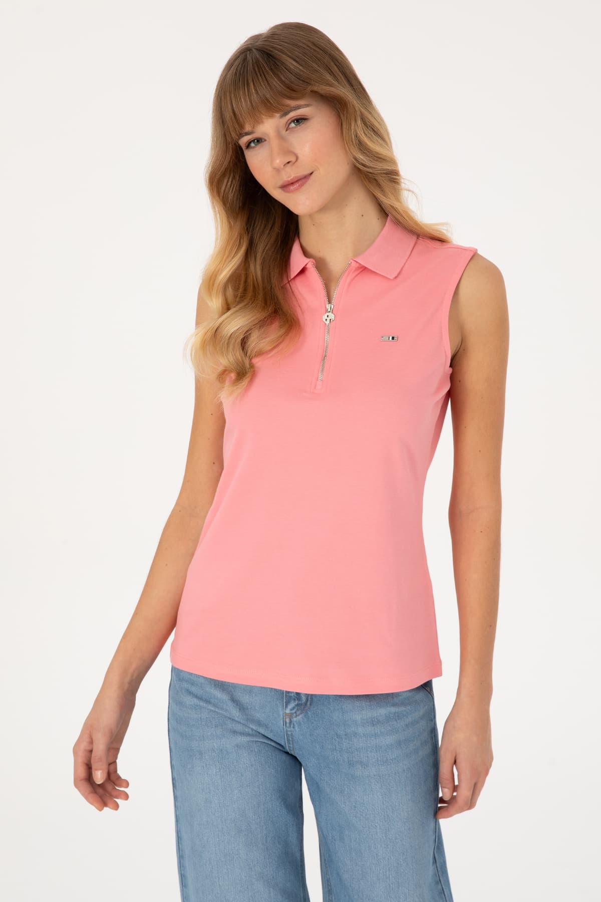 تیشرت زنانه U.S. Polo Assn. یقه پولو صورتی نیمزیپ مدل 50324852-VR041 تیشرت زنانه U.S. Polo Assn. یقه پولو صورتی نیمزیپ مدل 50324852-VR041