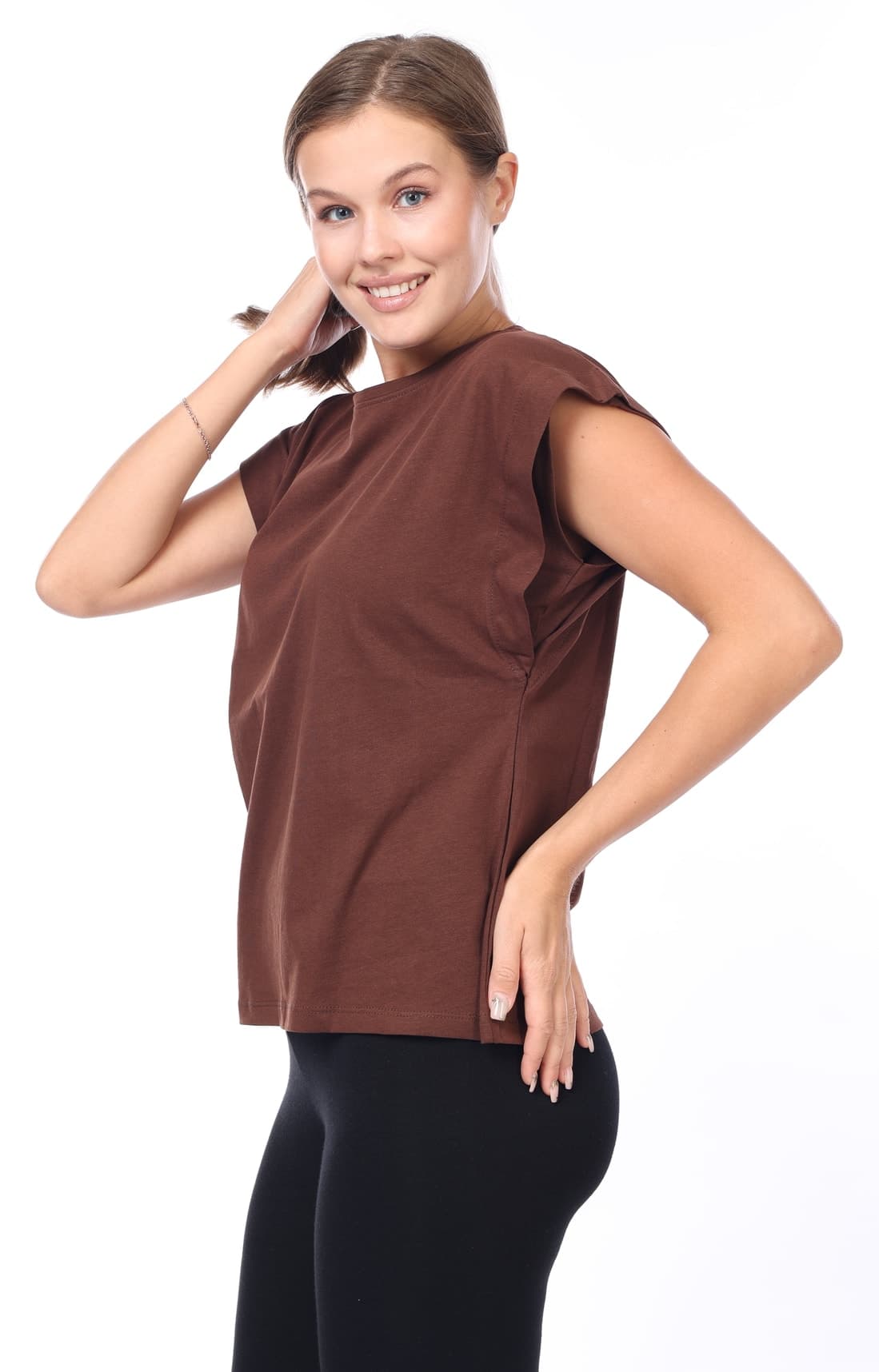تیشرت زنانه Tight Lady نخی قهوهای یقه گرد آستین خفاشی مدل پد سرشانه تیشرت زنانه Tight Lady نخی قهوهای یقه گرد آستین خفاشی مدل پد سرشانه