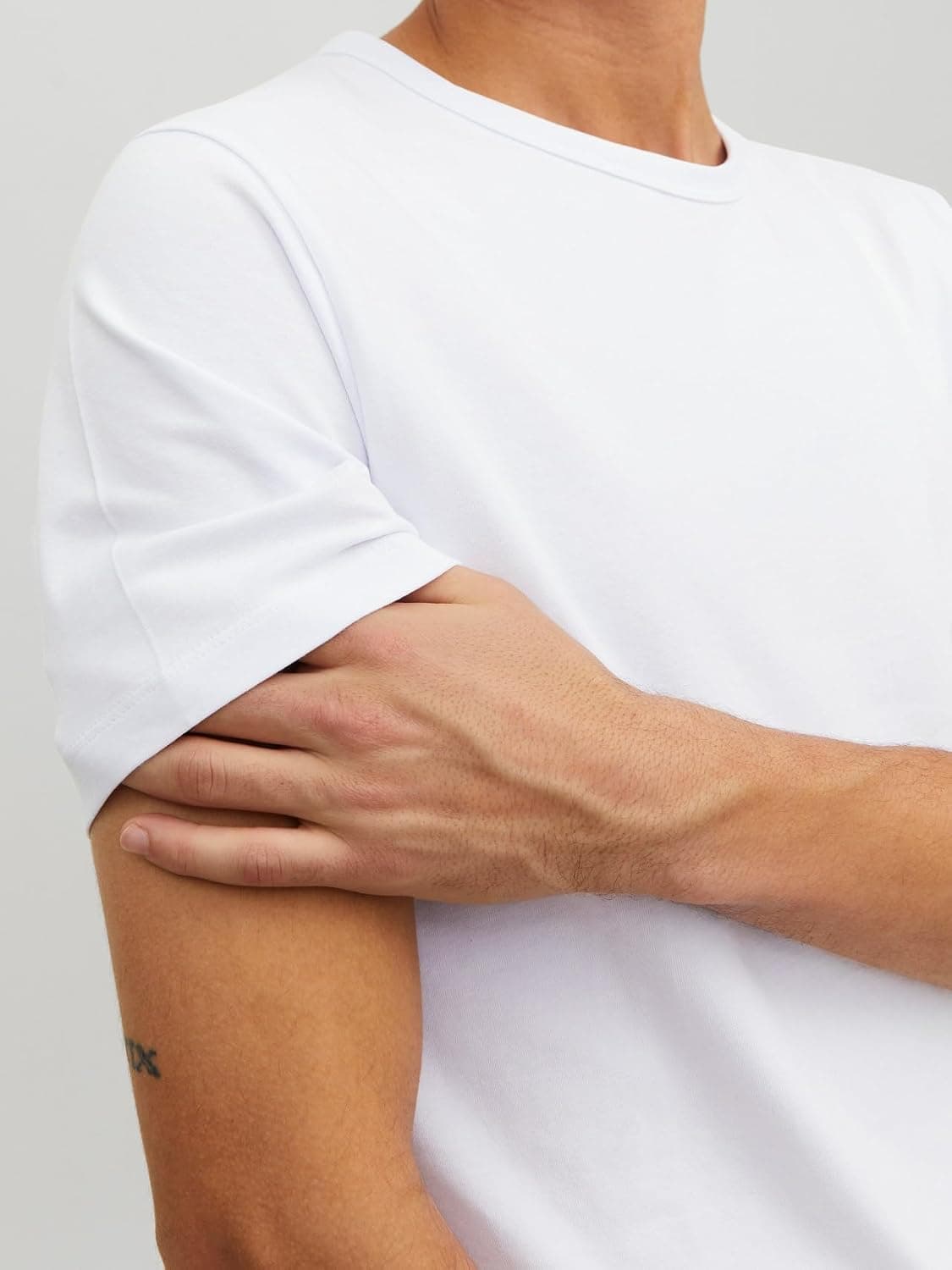 تیشرت مردانه JACK & JONES یقه گرد آستین کوتاه NOOS مدل JJEBASIC تیشرت مردانه JACK & JONES یقه گرد آستین کوتاه NOOS مدل JJEBASIC