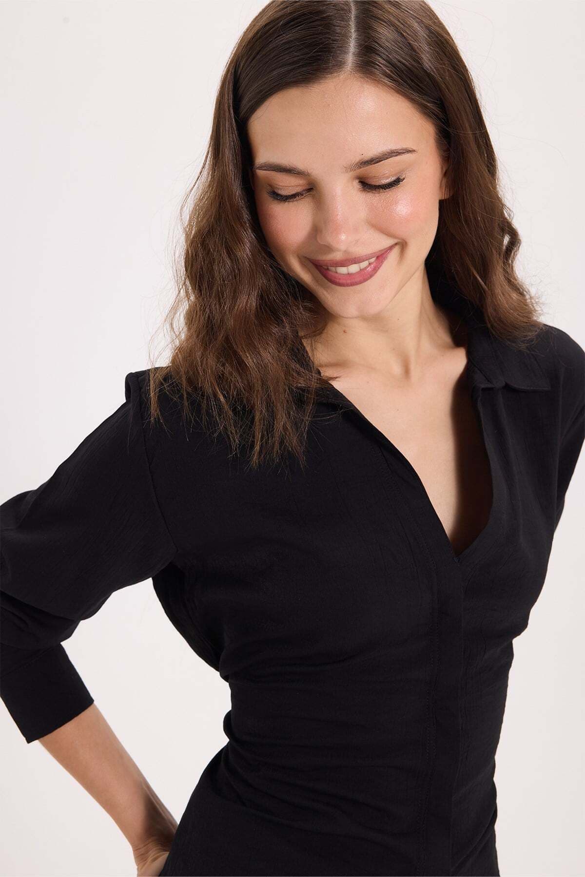 پیراهن زنانه Tudors Slim Fit مشکی با بند در کمر و پشت پیراهن زنانه Tudors Slim Fit مشکی با بند در کمر و پشت