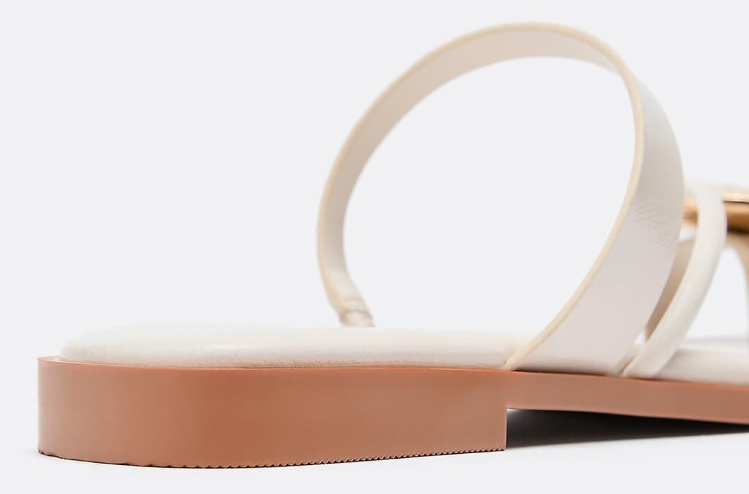 صندل زنانه Stradivarius تخت با تزئین سنگ صندل زنانه Stradivarius تخت با تزئین سنگ