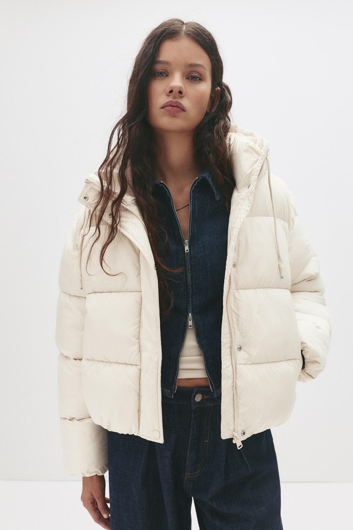مونت پفی زنانه Pull & Bear کوتاه کلاهدار مونت پفی زنانه Pull & Bear کوتاه کلاهدار