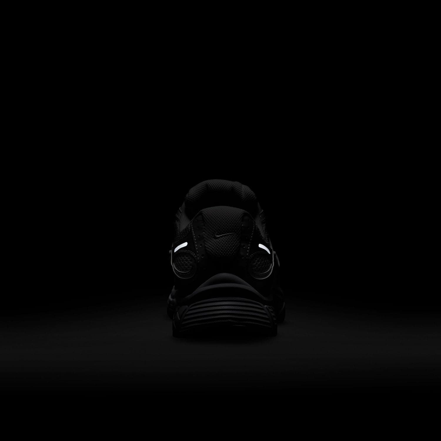 کفش اسنیکر مردانه Nike مدل V5 RNR کفش اسنیکر مردانه Nike مدل V5 RNR