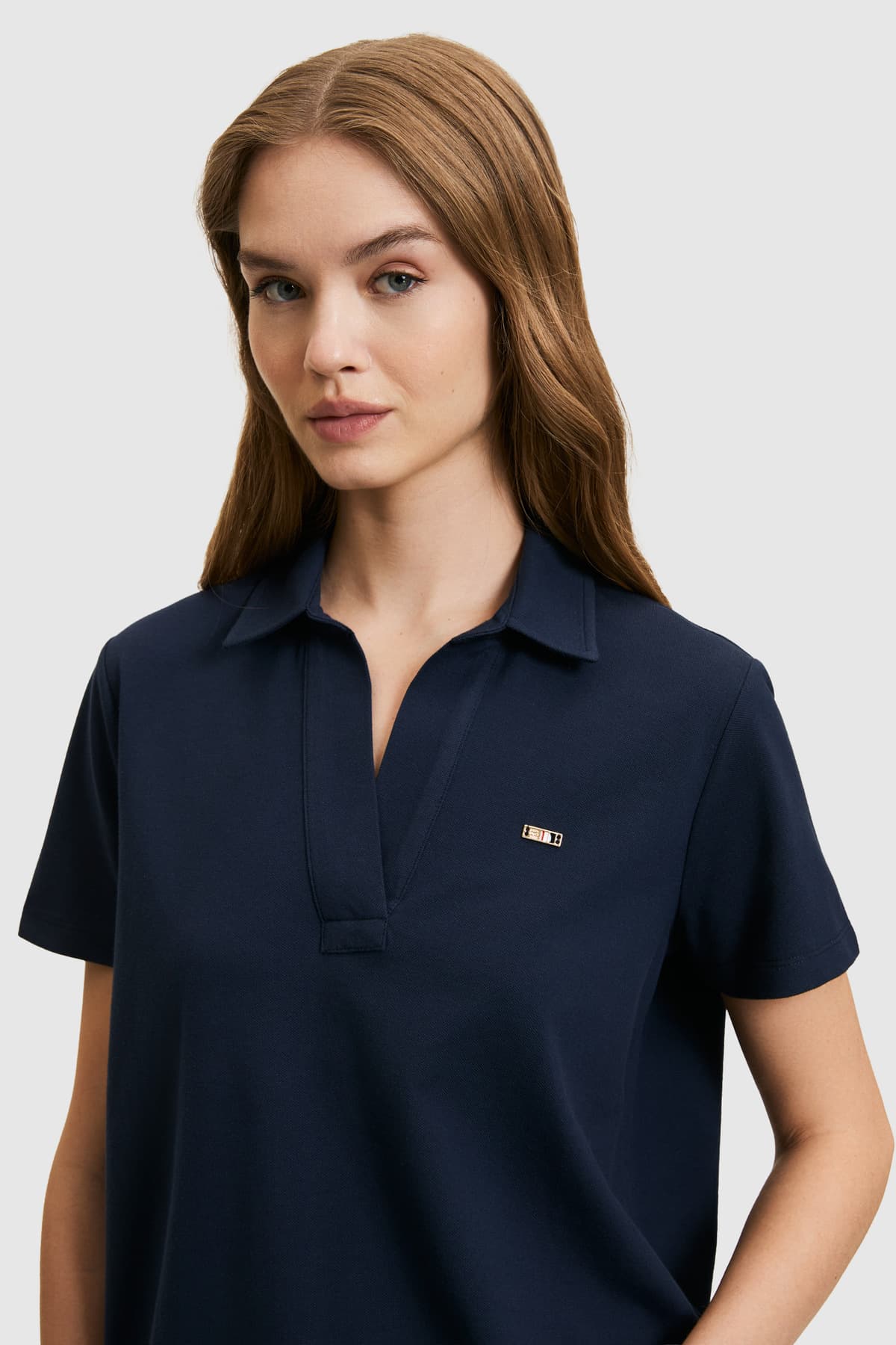 تیشرت زنانه U.S. Polo Assn. یقه پولو سرمهای ساده مدل 50323447-VR033 تیشرت زنانه U.S. Polo Assn. یقه پولو سرمهای ساده مدل 50323447-VR033