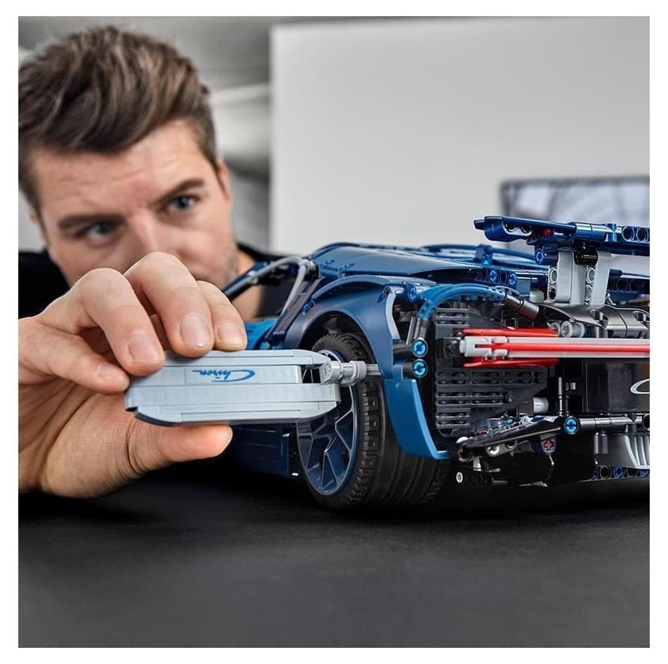 لگو Technic Bugatti Chiron مدل 42083 با 3599 قطعه لگو Technic Bugatti Chiron مدل 42083 با 3599 قطعه