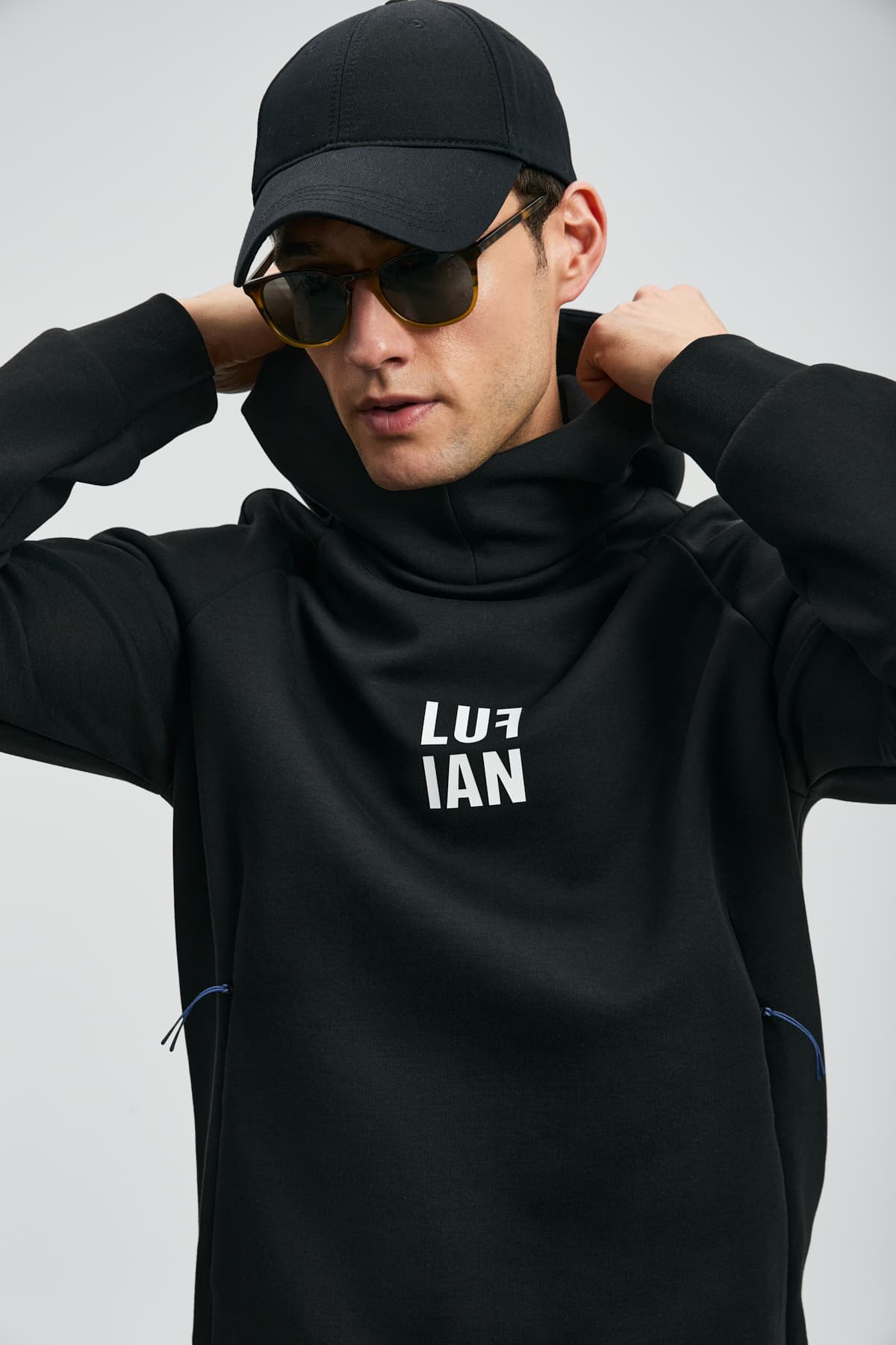 سوئیشرت مردانه LUFIAN مشکی مدل Snow سوئیشرت مردانه LUFIAN مشکی مدل Snow