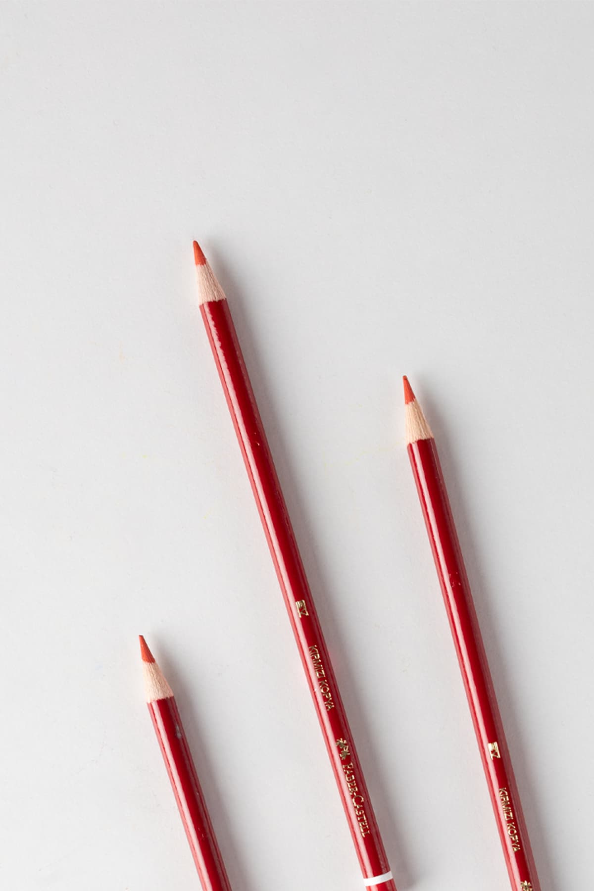 مداد کپی قرمز 12تایی Faber Castell نوک مقاوم در برابر شکستن مداد کپی قرمز 12تایی Faber Castell نوک مقاوم در برابر شکستن