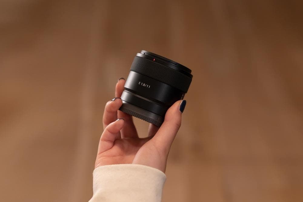 لنز پرایم Sony زاویهباز E 11mm F1.8 APS-C مشکی مدل SEL11F18 لنز پرایم Sony زاویهباز E 11mm F1.8 APS-C مشکی مدل SEL11F18