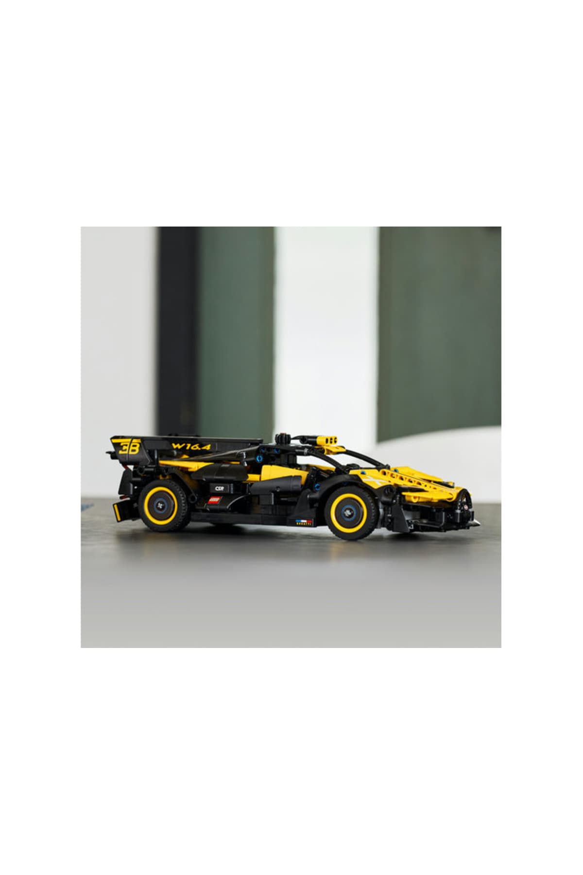 ست ساختنی اسباببازی لگو Technic Bugatti Bolide مدل 42151 (905 قطعه) ست ساختنی اسباببازی لگو Technic Bugatti Bolide مدل 42151 (905 قطعه)