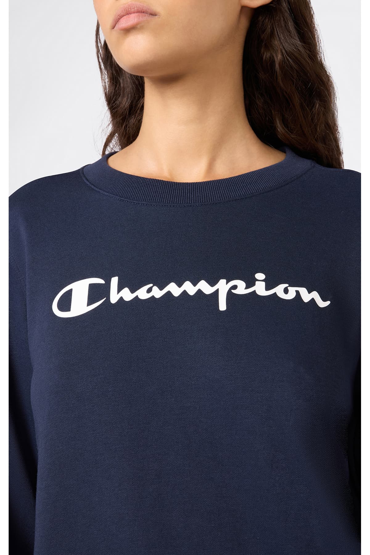 سوئیشرت زنانه Champion یقه گرد سرمهای Script Shop مدل 118427-BS501 سوئیشرت زنانه Champion یقه گرد سرمهای Script Shop مدل 118427-BS501