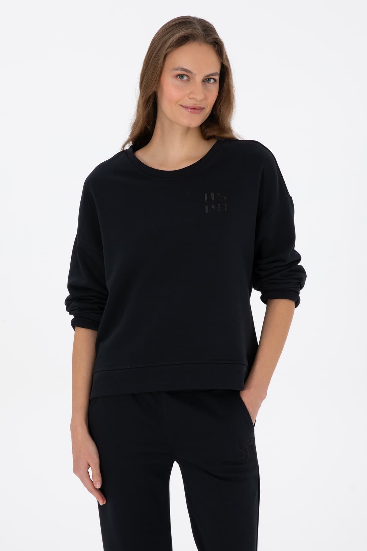 سوئیشرت زنانه U.S. Polo Assn. مشکی یقه گرد ساده مدل 50313565-VR046 سوئیشرت زنانه U.S. Polo Assn. مشکی یقه گرد ساده مدل 50313565-VR046