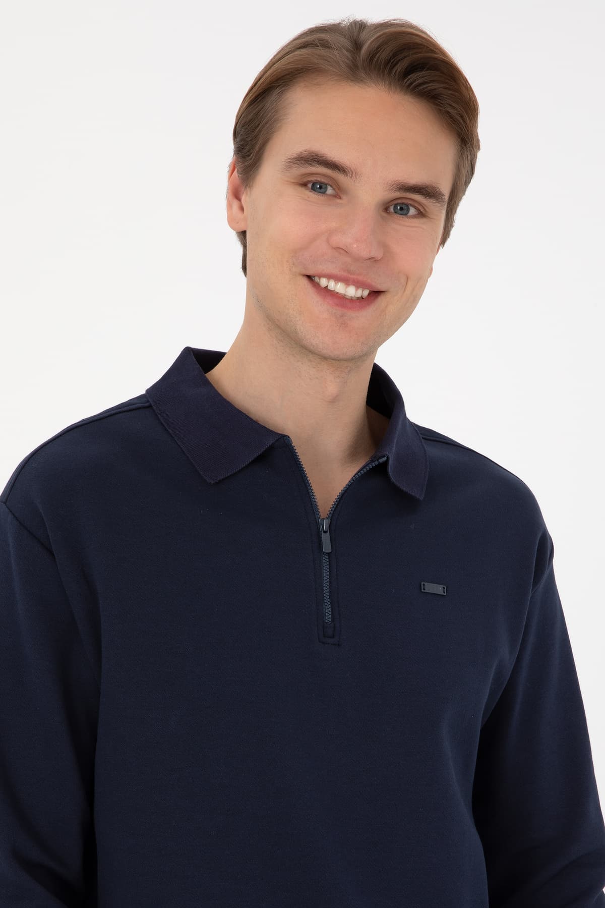 سوئیشرت مردانه U.S. Polo Assn. فیت راحت نیم زیپ سرمهای مدل 50316484-VR033 سوئیشرت مردانه U.S. Polo Assn. فیت راحت نیم زیپ سرمهای مدل 50316484-VR033