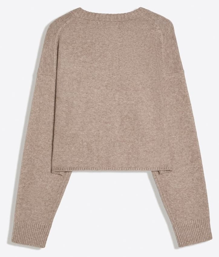 کاردیگان بافتنی زنانه Bershka دکمهدار یقه گرد کاردیگان بافتنی زنانه Bershka دکمهدار یقه گرد