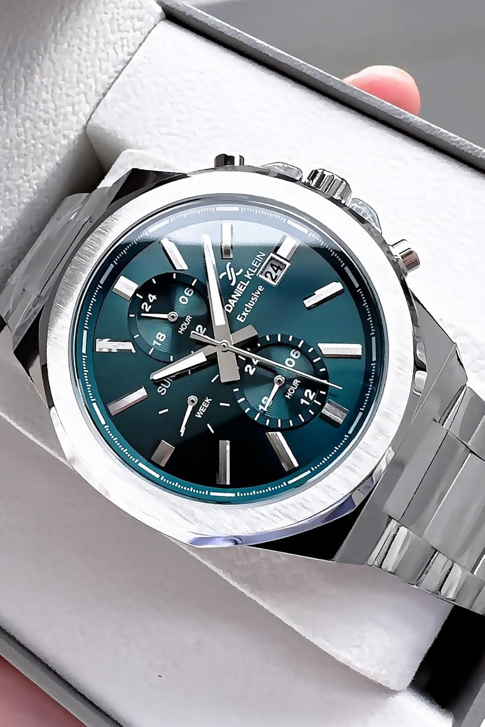 ساعت مردانه Daniel Klein Exclusive ضد آب 3 ATM نقرهای بند فولادی مدل DKE2124C2 ساعت مردانه Daniel Klein Exclusive ضد آب 3 ATM نقرهای بند فولادی مدل DKE2124C2