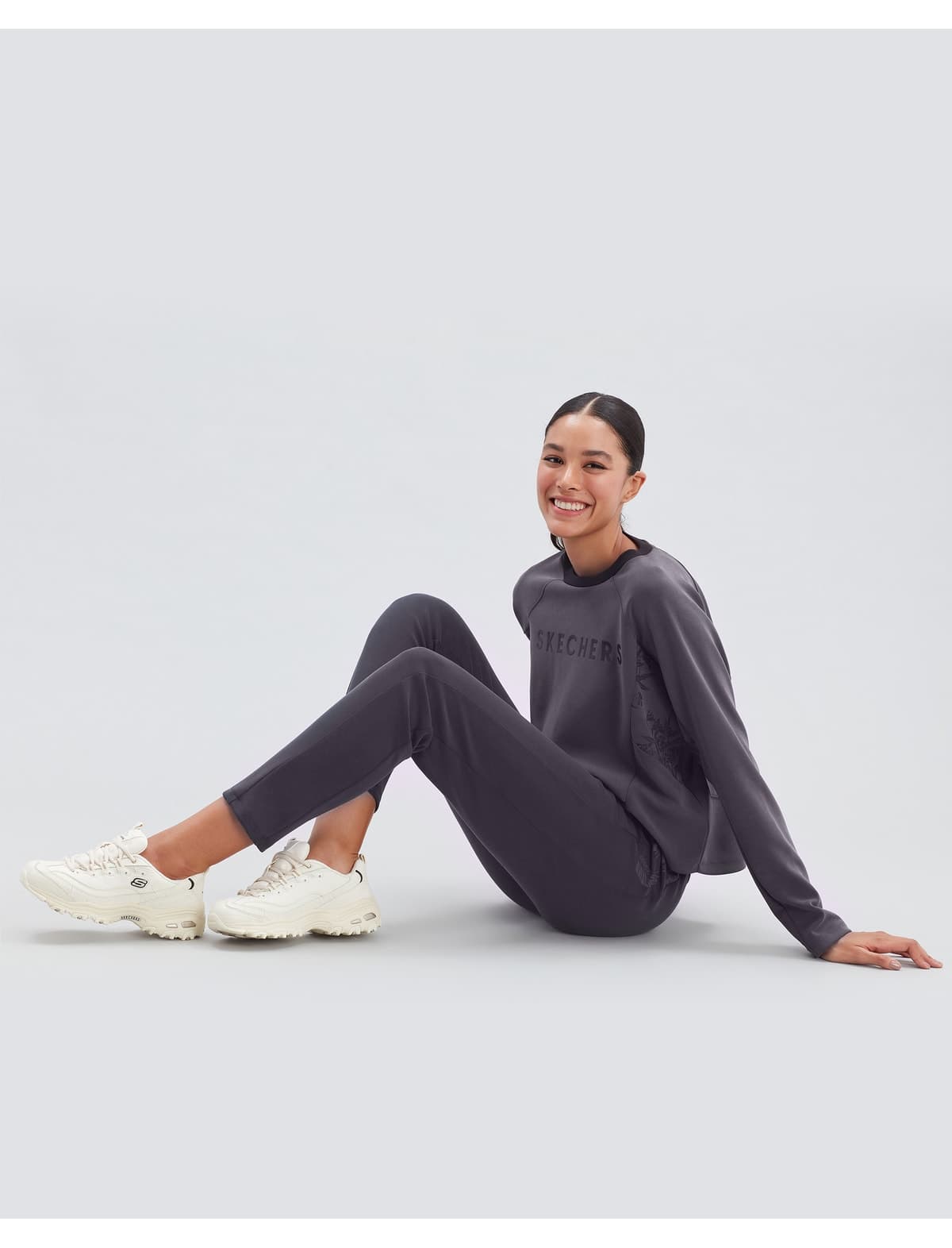کفش اسنیکرز زنانه Skechers D'lites BIGGEST FAN سفید مدل 11931 OFWT کفش اسنیکرز زنانه Skechers D'lites BIGGEST FAN سفید مدل 11931 OFWT
