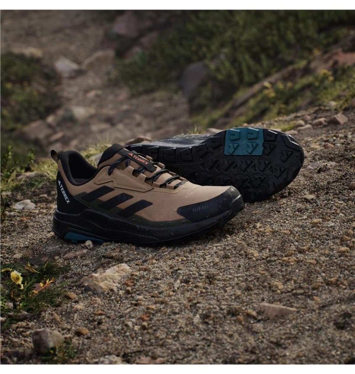 کفش پیادهروی زنانه adidas Terrex Anylander Rain.rdy مقوایی/مشکی مدل JQ9961 کفش پیادهروی زنانه adidas Terrex Anylander Rain.rdy مقوایی/مشکی مدل JQ9961