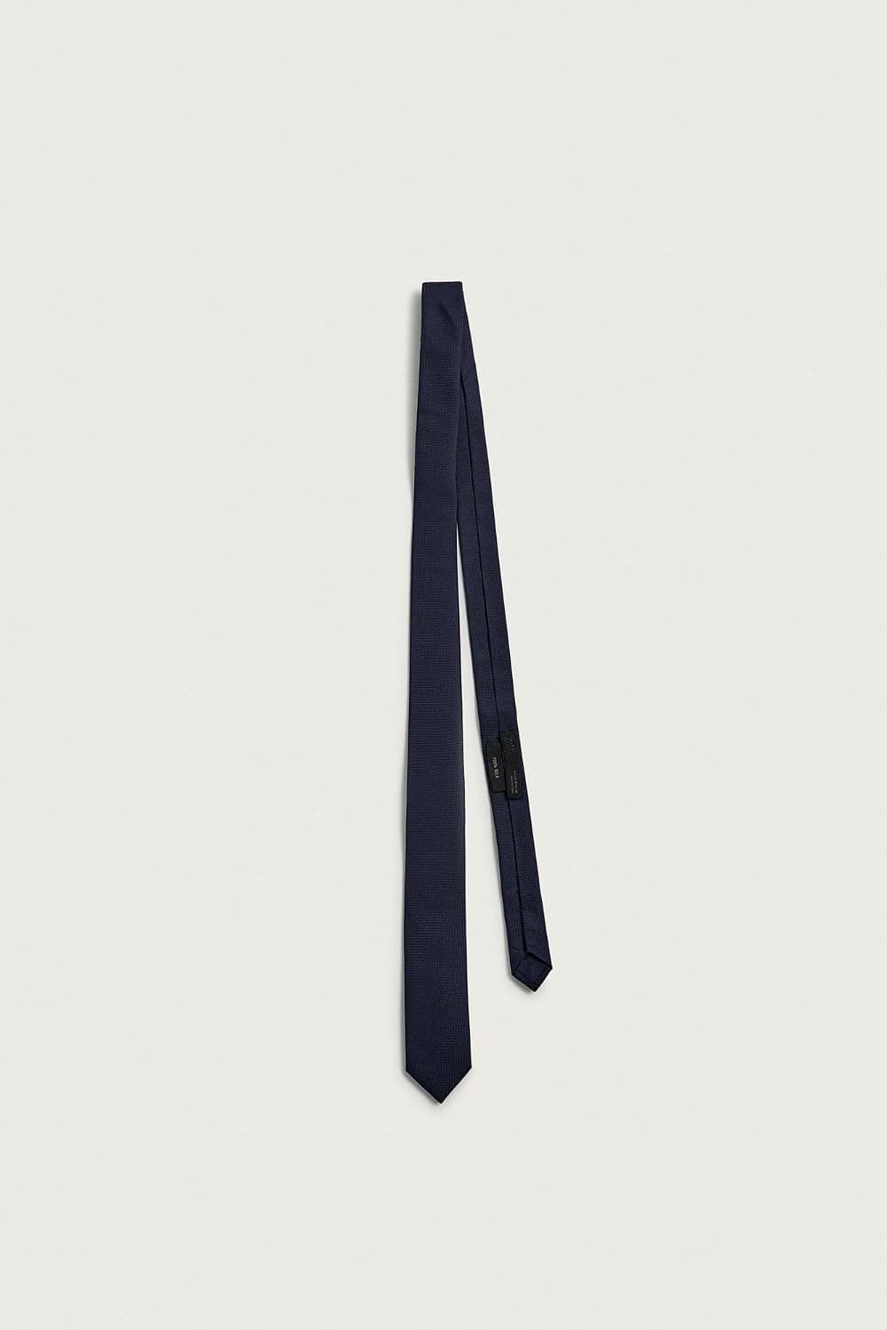 کراوات مردانه Zara ابریشم 100% باریک سرمهای M کراوات مردانه Zara ابریشم 100% باریک سرمهای M