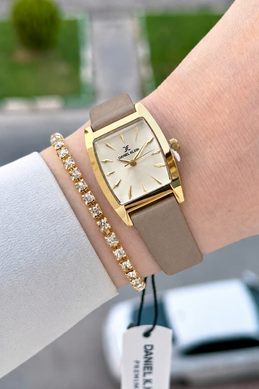 ساعت مچی زنانه Daniel Klein قاب و بند طلایی رنگ ویزون 23 mm ساعت مچی زنانه Daniel Klein قاب و بند طلایی رنگ ویزون 23 mm
