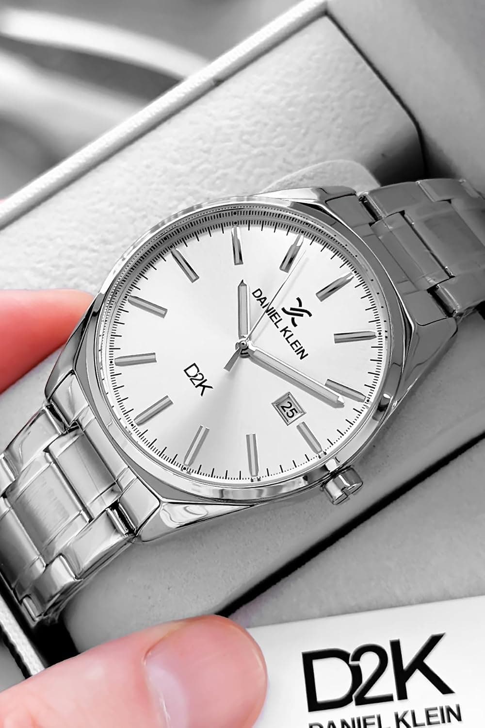 ساعت مردانه Daniel Klein ضدآب 3 ATM بند فولادی نقرهای مدل DKE2056C6 ساعت مردانه Daniel Klein ضدآب 3 ATM بند فولادی نقرهای مدل DKE2056C6