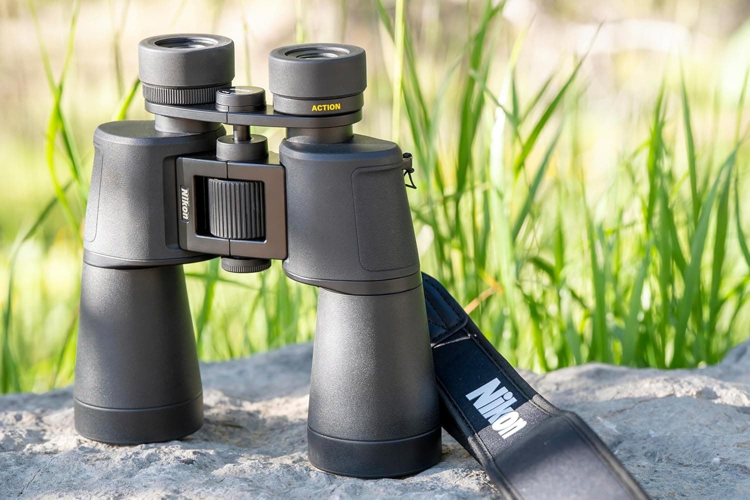 دوربین دوچشمی Nikon Action Zoom با زوم متغیر 10-22x50 ضدآب و ضدبخار دوربین دوچشمی Nikon Action Zoom با زوم متغیر 10-22x50 ضدآب و ضدبخار