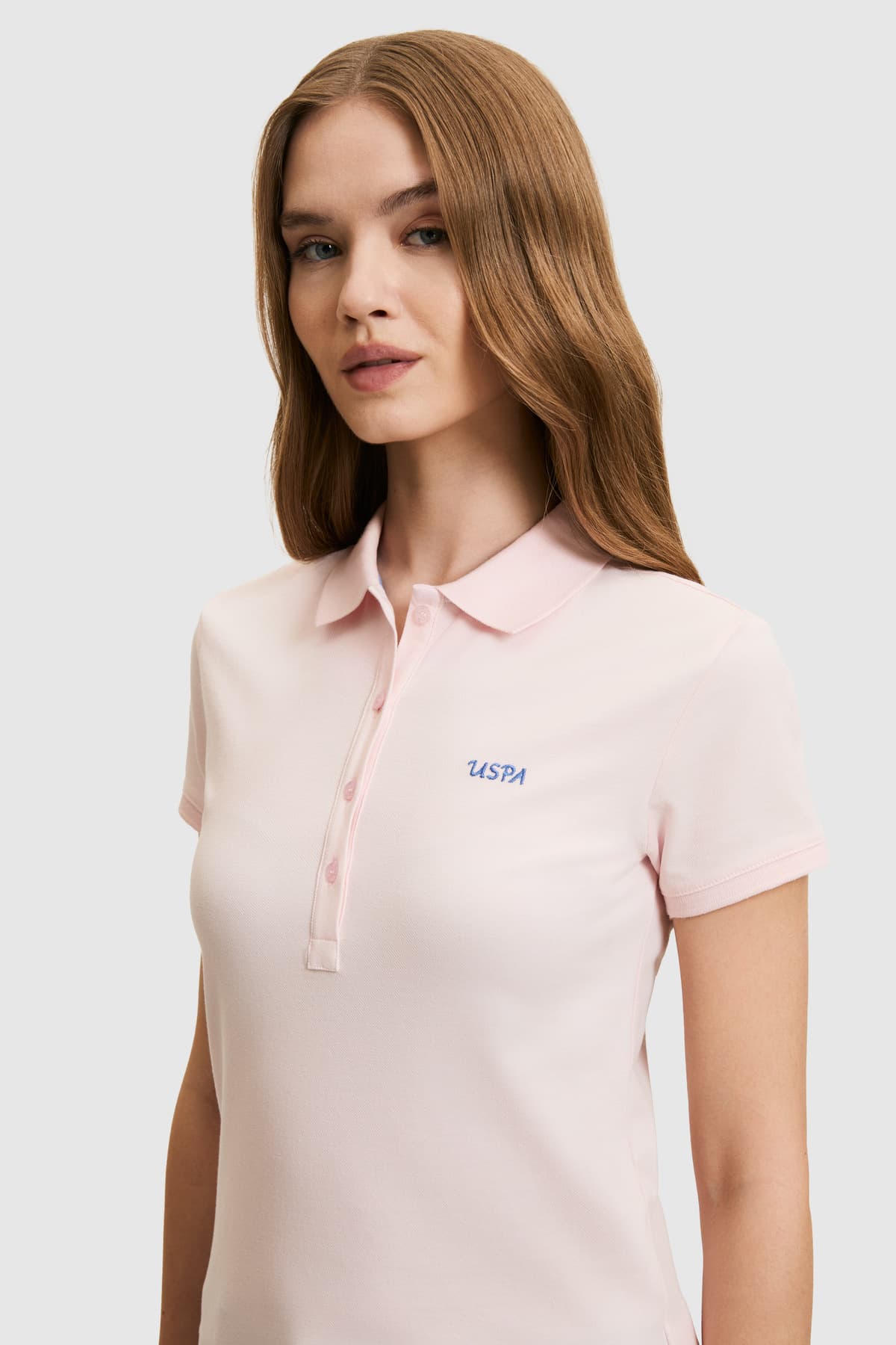 تیشرت یقه پولو زنانه U.S. Polo Assn. صورتی روشن با جزئیات دکمه مدل 50323461-VR078 تیشرت یقه پولو زنانه U.S. Polo Assn. صورتی روشن با جزئیات دکمه مدل 50323461-VR078