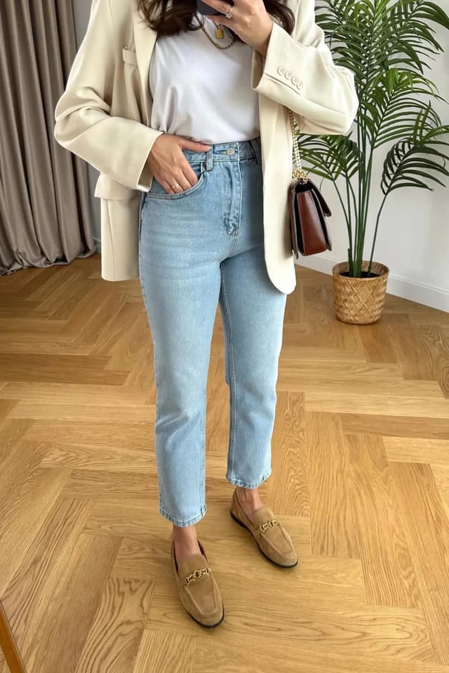 شلوار جین مام زنانه MAKRAS EXCLUSIVE فاقبلند آبی شستوشوی برفی کشی مدل 90's شلوار جین مام زنانه MAKRAS EXCLUSIVE فاقبلند آبی شستوشوی برفی کشی مدل 90's