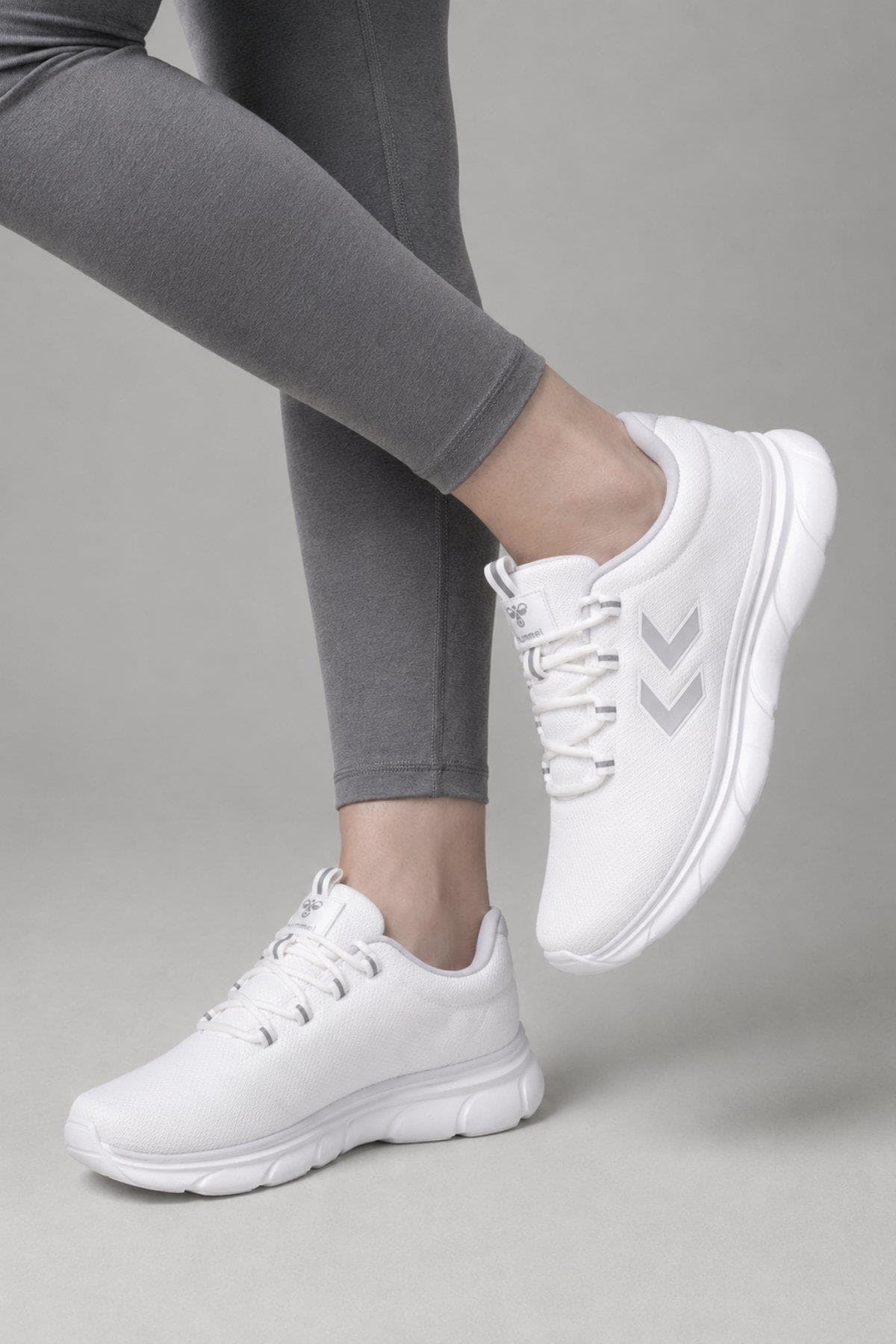 کفش ورزشی یونیسکس hummel سیاه پیادهروی مدل PRF 600 900890 کفش ورزشی یونیسکس hummel سیاه پیادهروی مدل PRF 600 900890