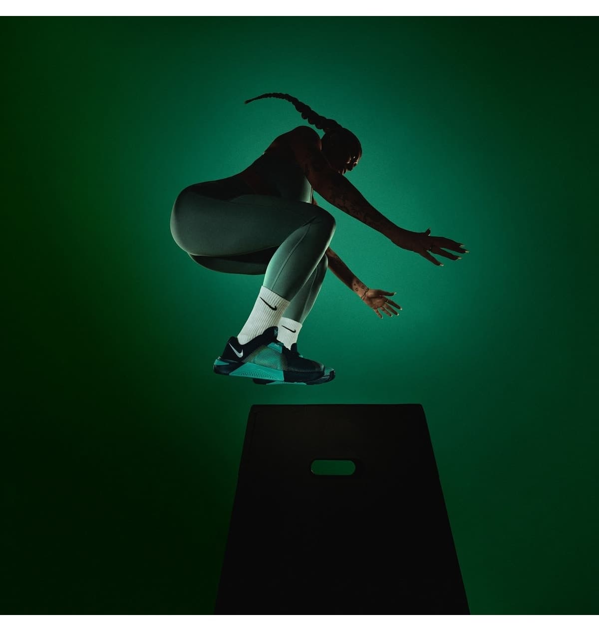 کفش تمرینی زنانه Nike مدل Metcon 10 کفش تمرینی زنانه Nike مدل Metcon 10
