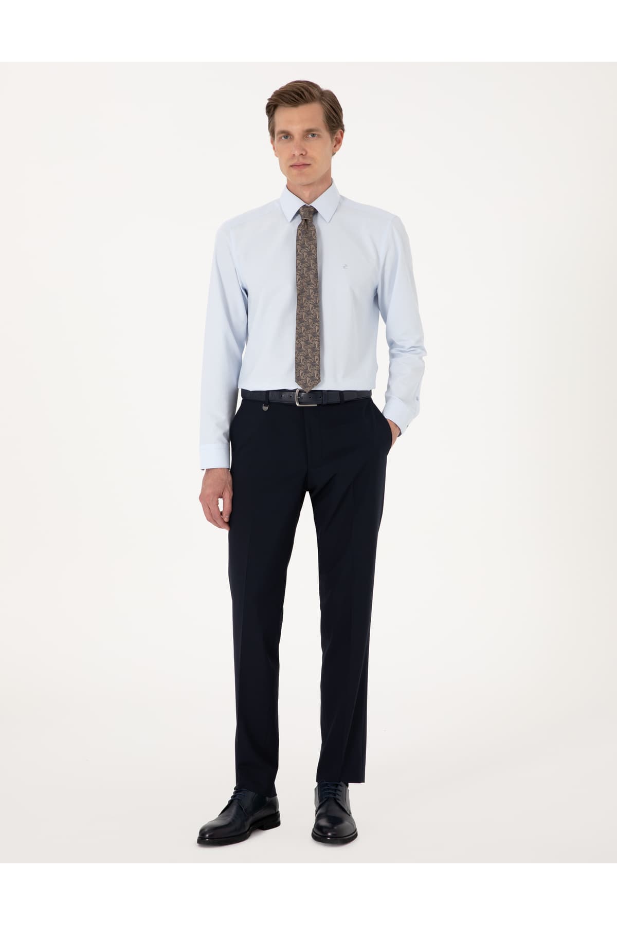 پیراهن مردانه Pierre Cardin آبی روشن اسلیم فیت آستین بلند بیسیک مدل 50316734-VR003 پیراهن مردانه Pierre Cardin آبی روشن اسلیم فیت آستین بلند بیسیک مدل 50316734-VR003