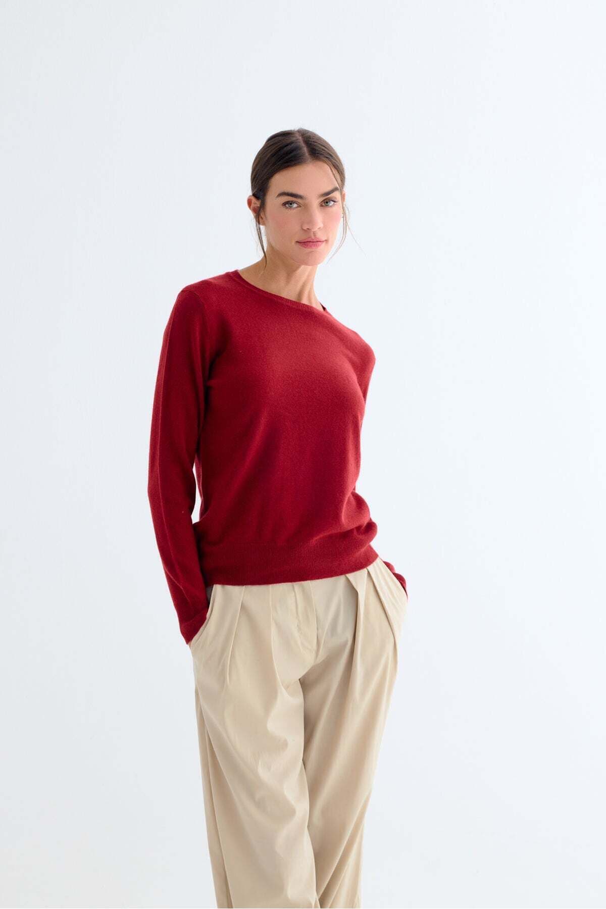 پلیور زنانه Silk and Cashmere کشمیر خالص یقه گرد قرمز آجری مدل Agata پلیور زنانه Silk and Cashmere کشمیر خالص یقه گرد قرمز آجری مدل Agata