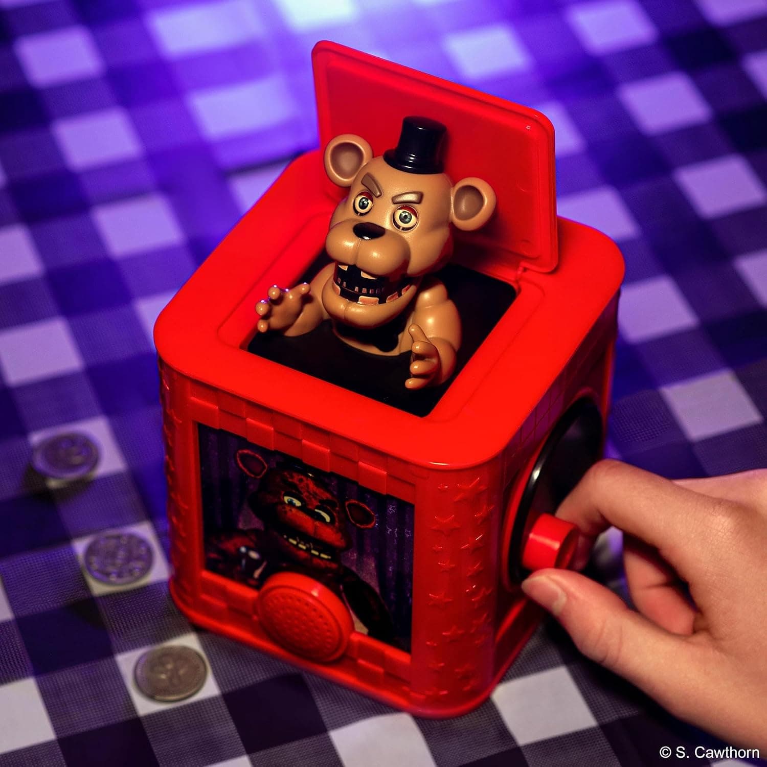 بازی Funko Five Nights at Freddy's Scare-in-The-Box بازی Funko Five Nights at Freddy's Scare-in-The-Box
