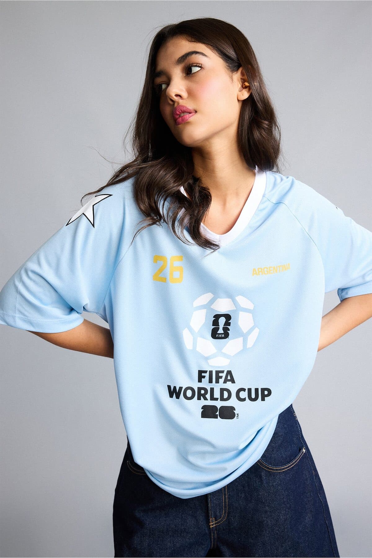 تیشرت زنانه Defacto FIFA اورسایز یقه V چاپی آستین کوتاه مدل I1984AX26HS تیشرت زنانه Defacto FIFA اورسایز یقه V چاپی آستین کوتاه مدل I1984AX26HS