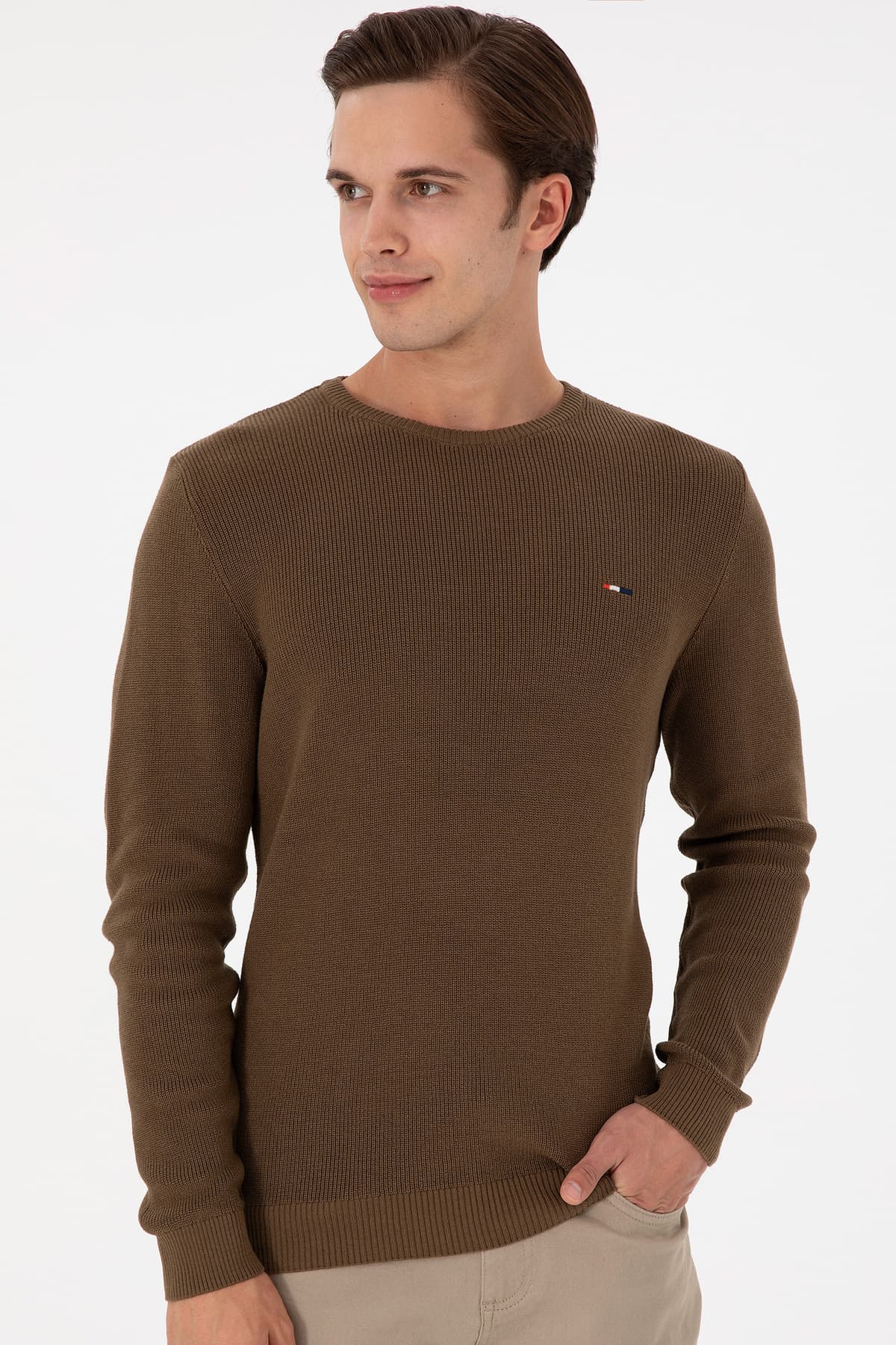 پلیور مردانه U.S. Polo Assn. Slim Fit یقه گرد خاکی ساده مدل 50298282-VR027 پلیور مردانه U.S. Polo Assn. Slim Fit یقه گرد خاکی ساده مدل 50298282-VR027