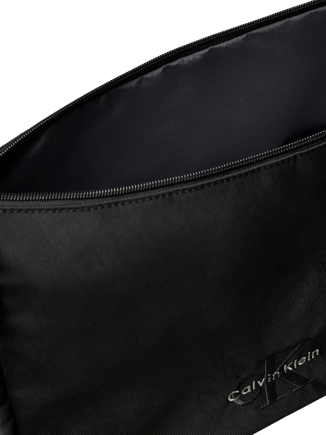 کیف دوشی کراسبادی مردانه Calvin Klein BOLD مشکی OS کیف دوشی کراسبادی مردانه Calvin Klein BOLD مشکی OS