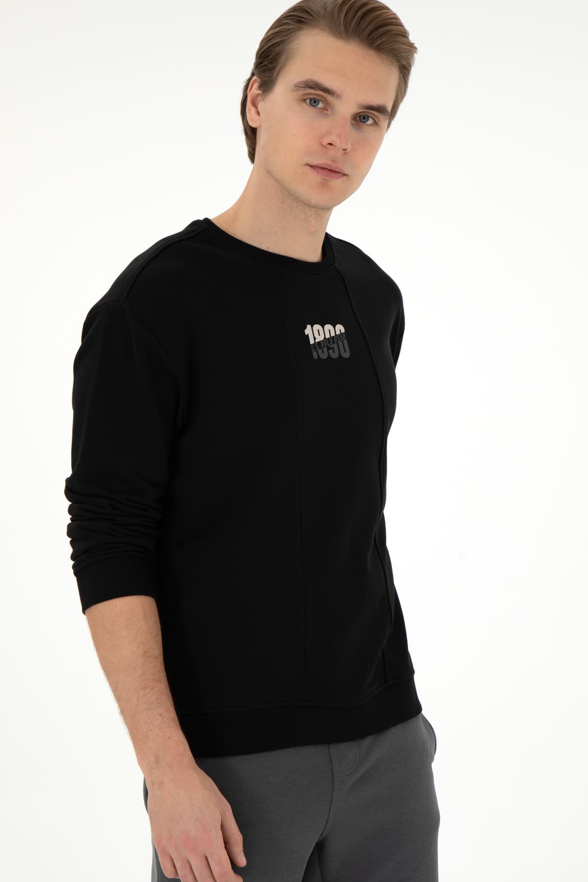 سویشرت مردانه U.S. Polo Assn. یقه گرد فیت راحت مشکی مدل 50293430-VR046 سویشرت مردانه U.S. Polo Assn. یقه گرد فیت راحت مشکی مدل 50293430-VR046