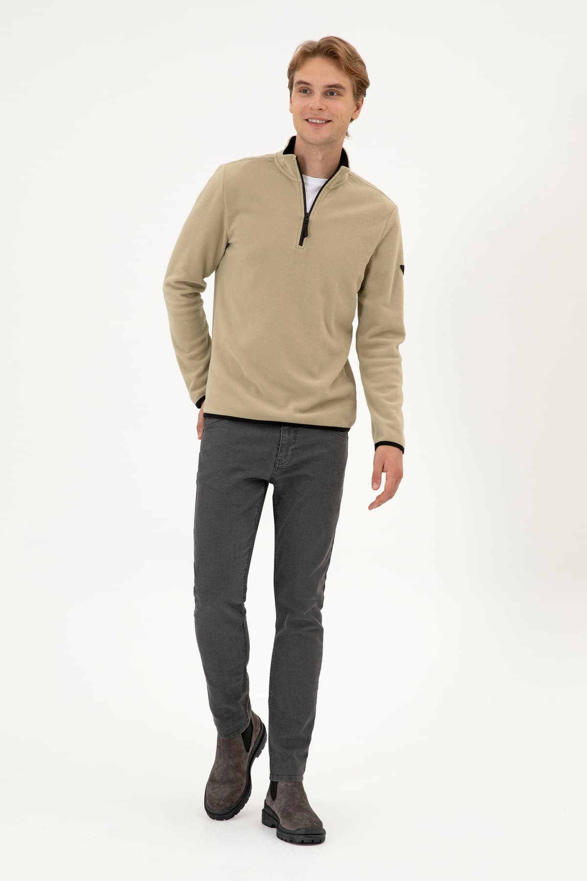 سوئیشرت مردانه U.S. Polo Assn. فیت معمولی پلار نیم زیپ خاکی روشن مدل 50313777-VR183 سوئیشرت مردانه U.S. Polo Assn. فیت معمولی پلار نیم زیپ خاکی روشن مدل 50313777-VR183