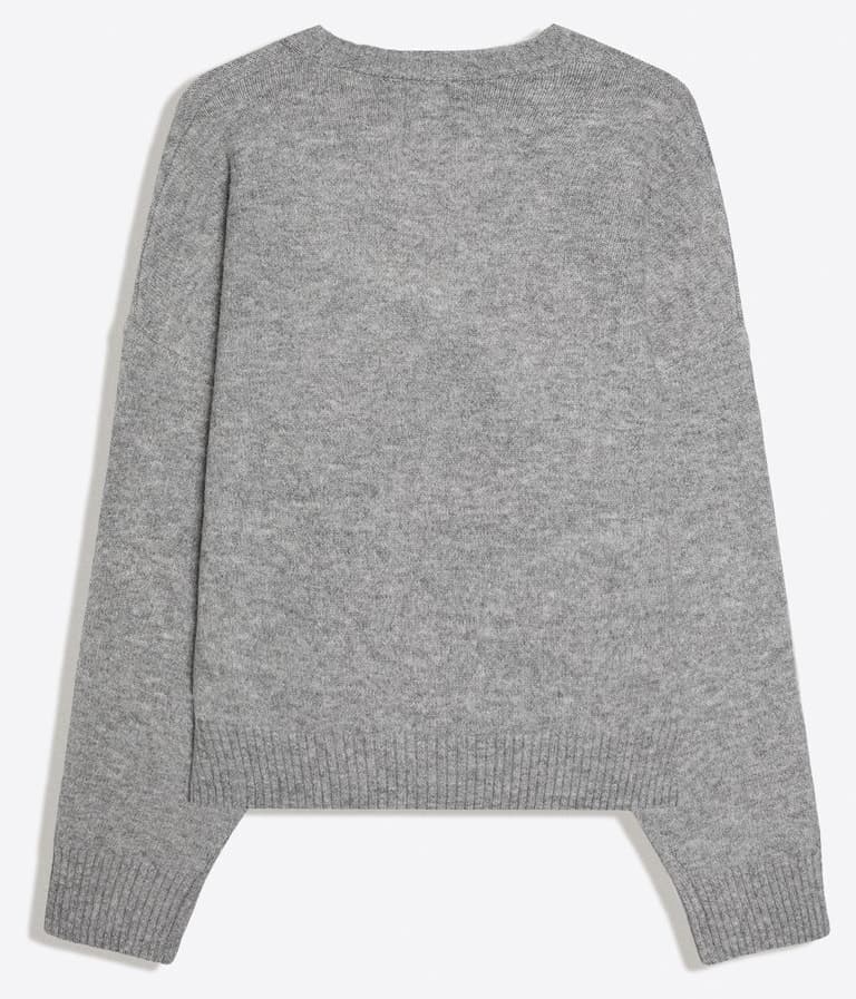 پلیور مردانه Bershka یقه گرد باکسی فیت پلیور مردانه Bershka یقه گرد باکسی فیت