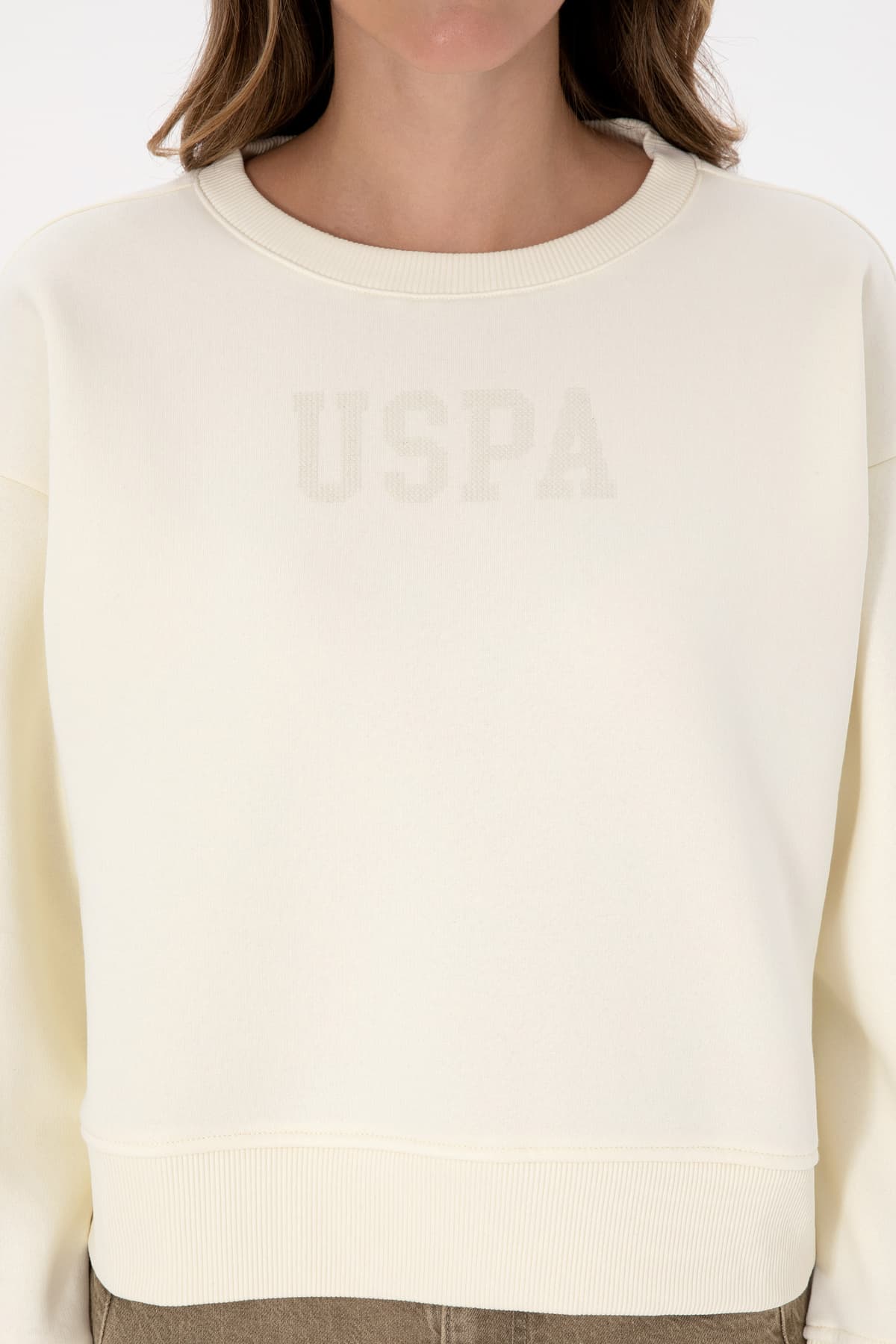 سوئیشرت زنانه U.S. Polo Assn. کرم یقه گرد Basic مدل 50307752-VR256 سوئیشرت زنانه U.S. Polo Assn. کرم یقه گرد Basic مدل 50307752-VR256