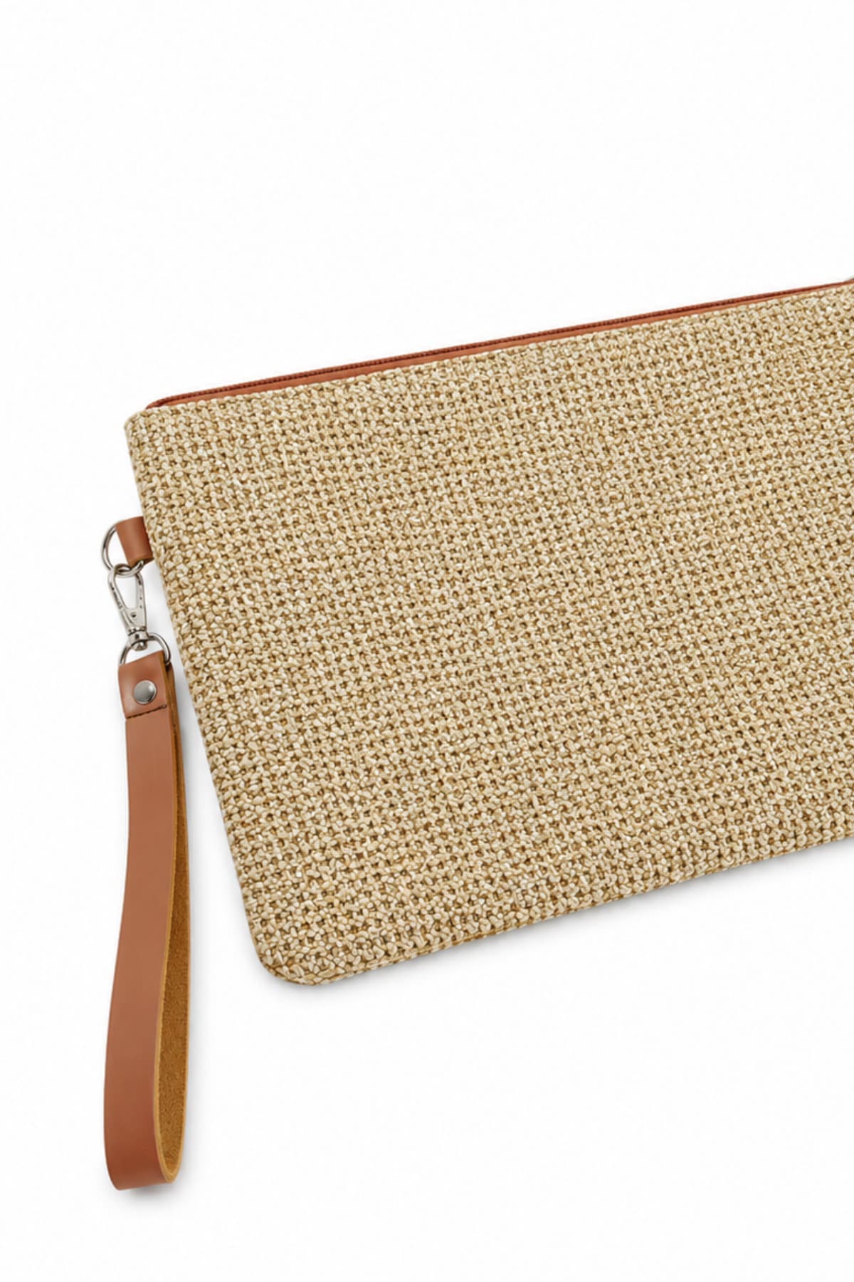 کیف کلاچ دستی Adelina Bags با بند مچی، آستر ساتن و ظاهر حصیری کیف کلاچ دستی Adelina Bags با بند مچی، آستر ساتن و ظاهر حصیری