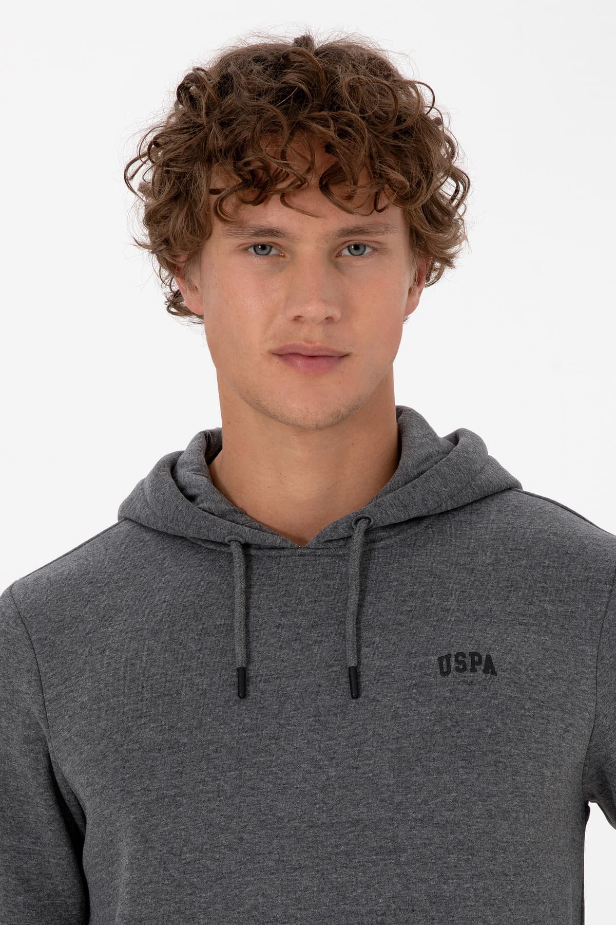 هودی مردانه U.S. Polo Assn. فیت معمولی شاردون آنتراسیت ملانژ مدل 50315582-VR081 هودی مردانه U.S. Polo Assn. فیت معمولی شاردون آنتراسیت ملانژ مدل 50315582-VR081
