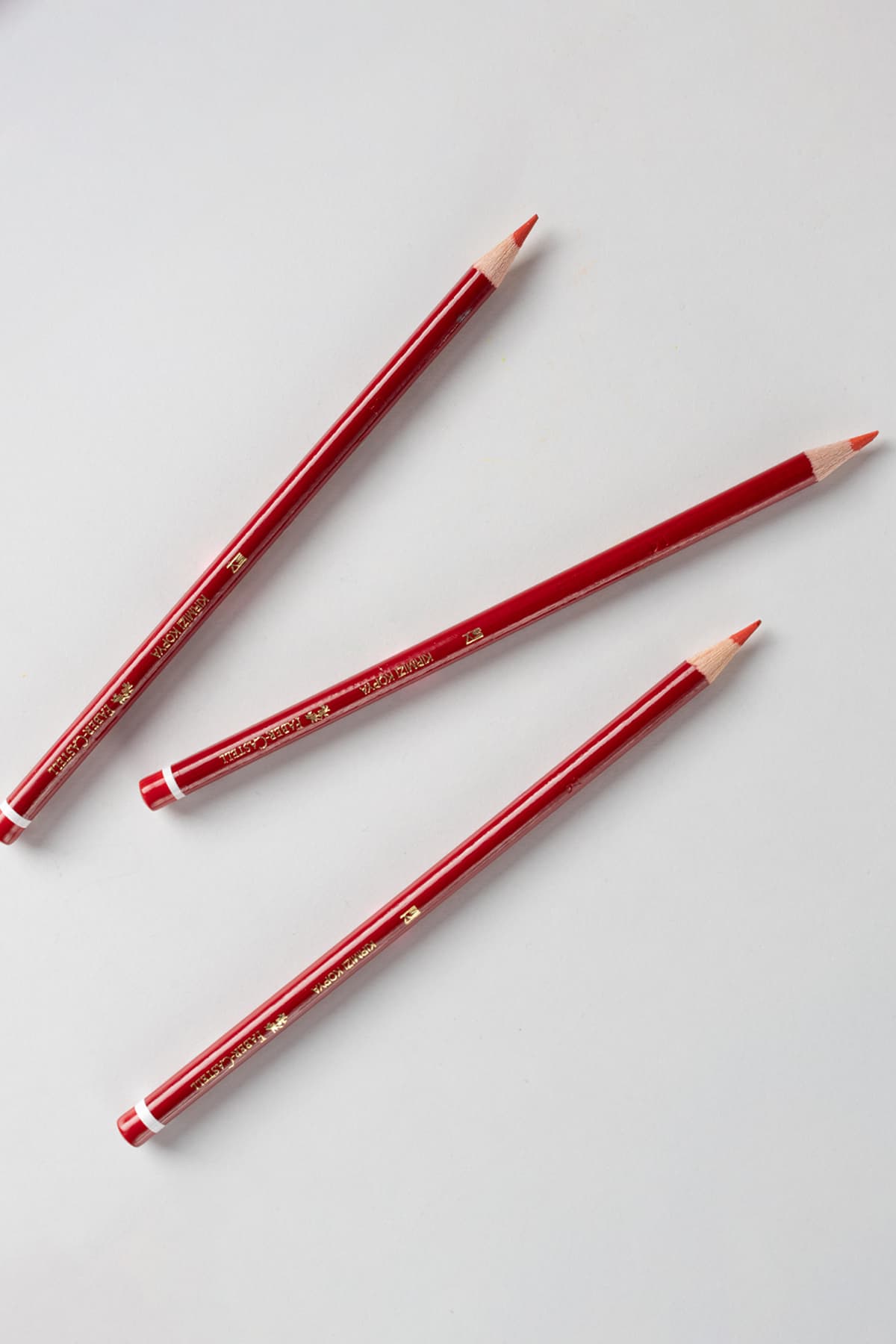 مداد کپی قرمز 12تایی Faber Castell نوک مقاوم در برابر شکستن مداد کپی قرمز 12تایی Faber Castell نوک مقاوم در برابر شکستن