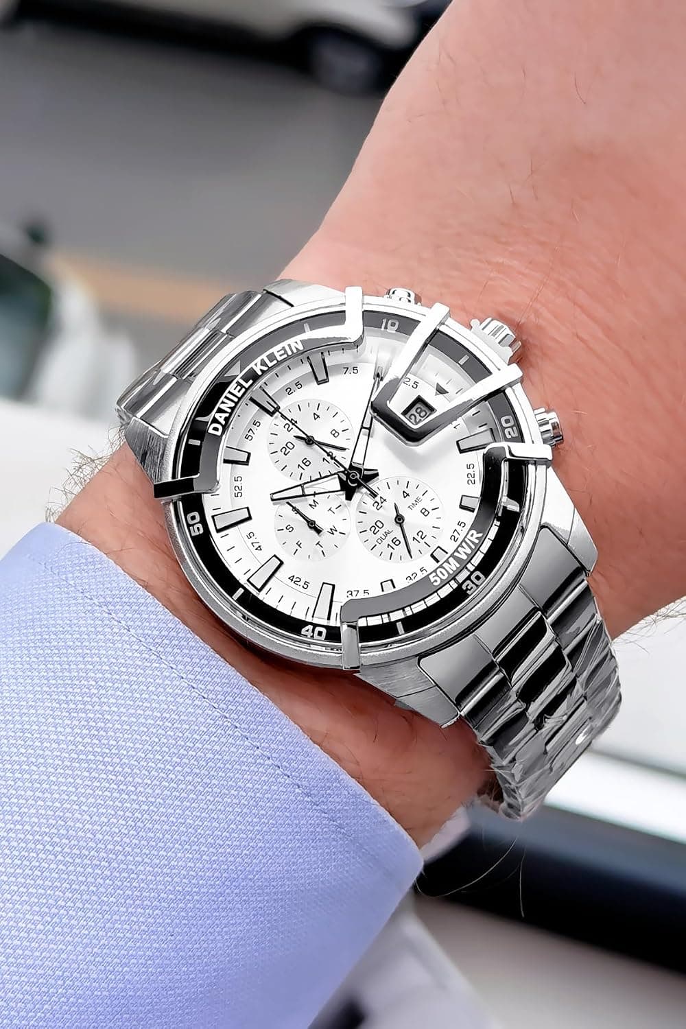 ساعت مردانه Daniel Klein ضد آب 3 ATM بند فولادی نقرهای مدل DKE2122C1 ساعت مردانه Daniel Klein ضد آب 3 ATM بند فولادی نقرهای مدل DKE2122C1