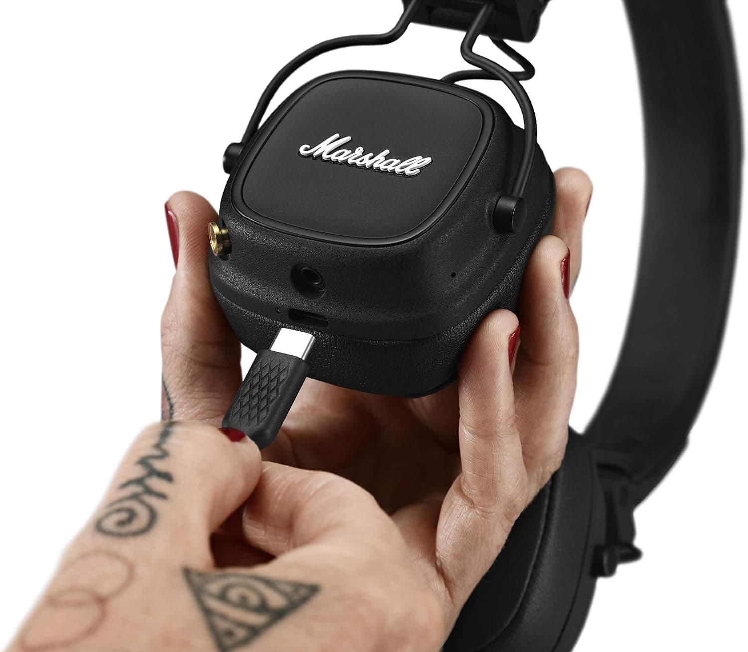 هدفون بلوتوثی بیسیم تاشو Marshall ۸۰ ساعت پخش مدل Major IV مشکی هدفون بلوتوثی بیسیم تاشو Marshall ۸۰ ساعت پخش مدل Major IV مشکی