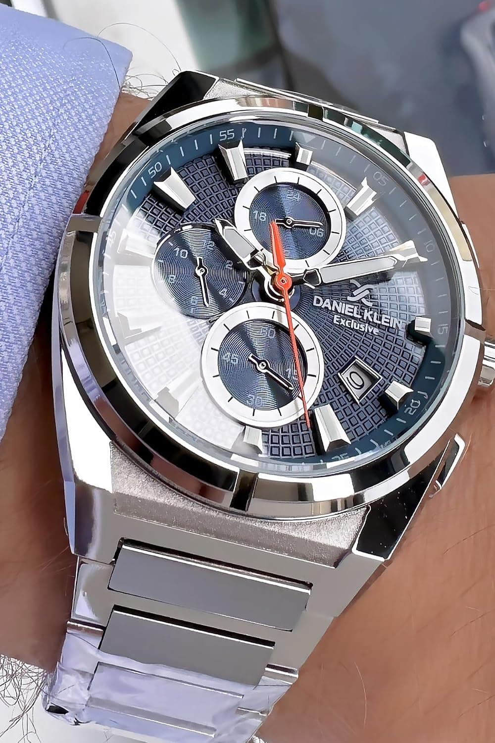 ساعت مچی مردانه Daniel Klein مولتیفانکشن ضد آب 3ATM بند استیل نقرهای مدل Dke2098C3 ساعت مچی مردانه Daniel Klein مولتیفانکشن ضد آب 3ATM بند استیل نقرهای مدل Dke2098C3