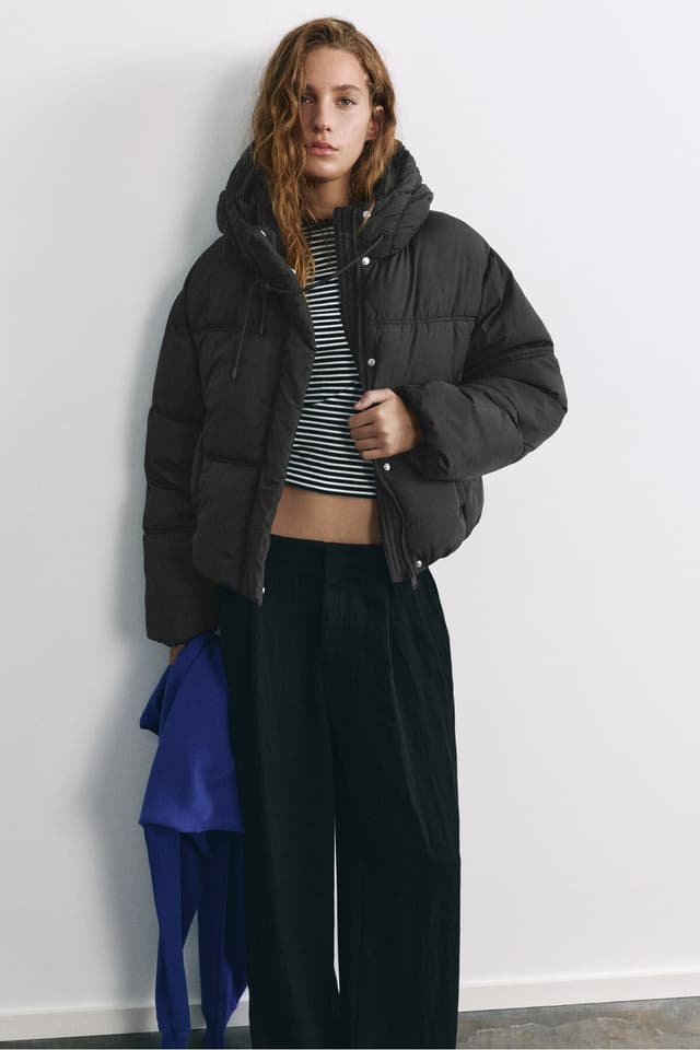 کاپشن کوتاه پفی زنانه Pull & Bear کاپشن کوتاه پفی زنانه Pull & Bear