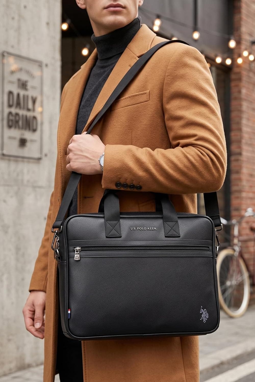 کیف لپتاپ و اسناد دوشی U.S. POLO ASSN مشکی مدل 25029-25030 کیف لپتاپ و اسناد دوشی U.S. POLO ASSN مشکی مدل 25029-25030
