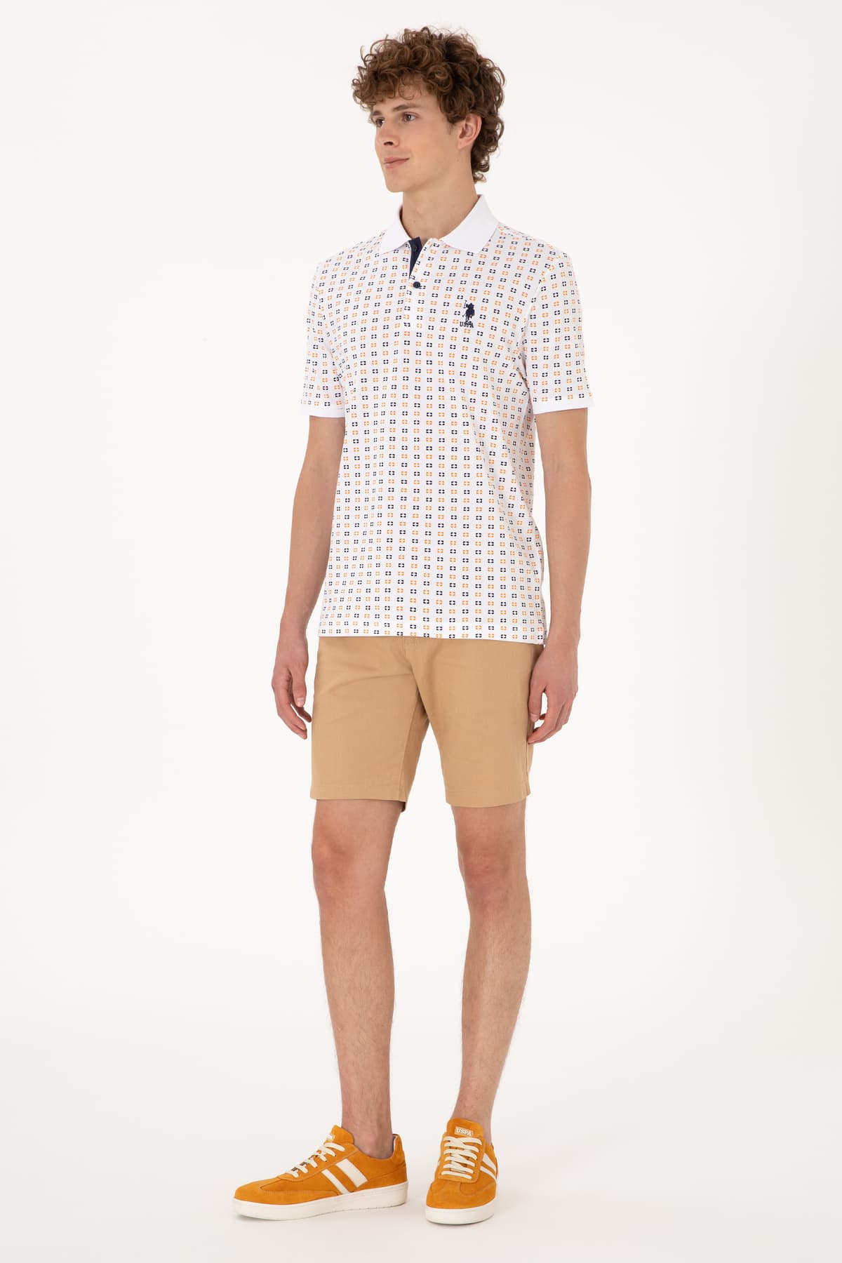 تیشرت مردانه U.S. Polo Assn. فیت معمولی سفید یقه پولو طرحدار مدل 50306806-VR013 تیشرت مردانه U.S. Polo Assn. فیت معمولی سفید یقه پولو طرحدار مدل 50306806-VR013