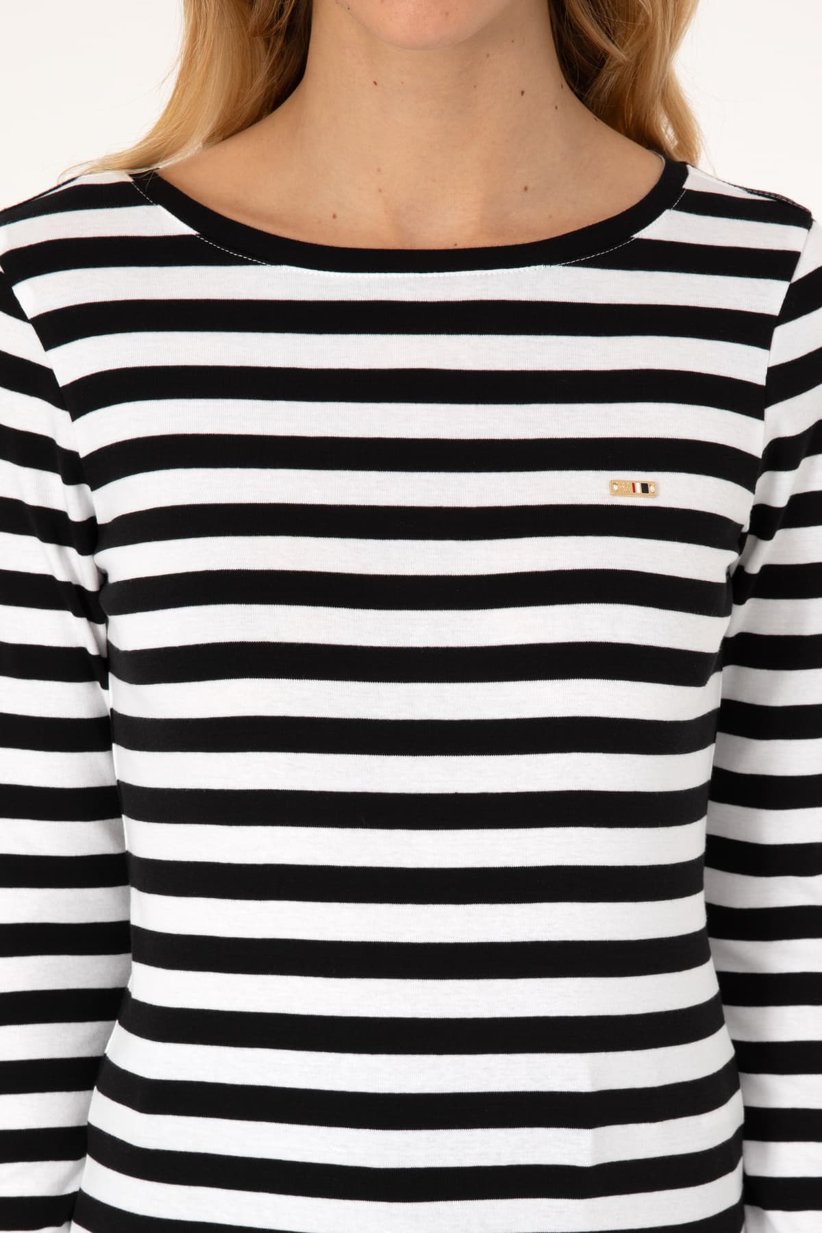 سوئیشرت زنانه U.S. Polo Assn. مشکی راهراه با یقه گرد مدل 50314203-VR046 سوئیشرت زنانه U.S. Polo Assn. مشکی راهراه با یقه گرد مدل 50314203-VR046