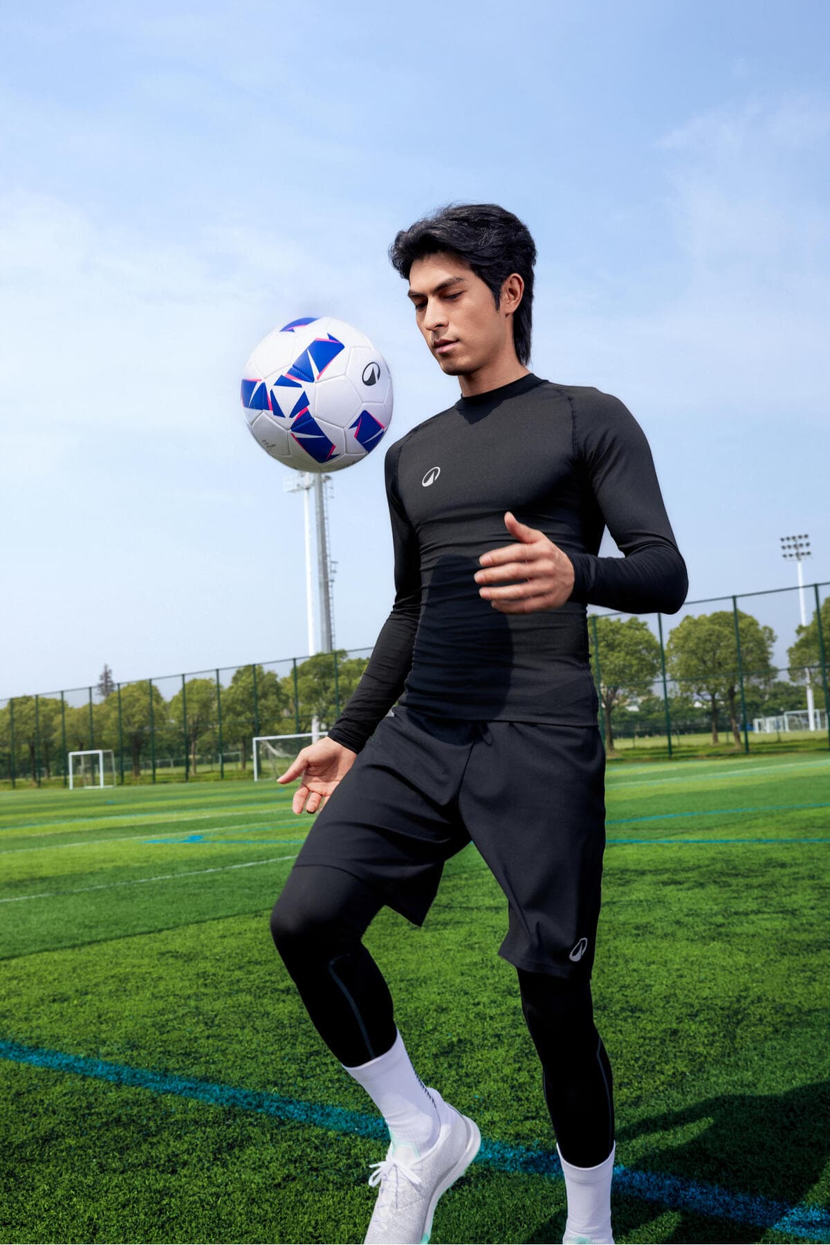 تایت فوتبال مردانه Decathlon Kipsta مشکی مدل Keepconfort 100 تایت فوتبال مردانه Decathlon Kipsta مشکی مدل Keepconfort 100
