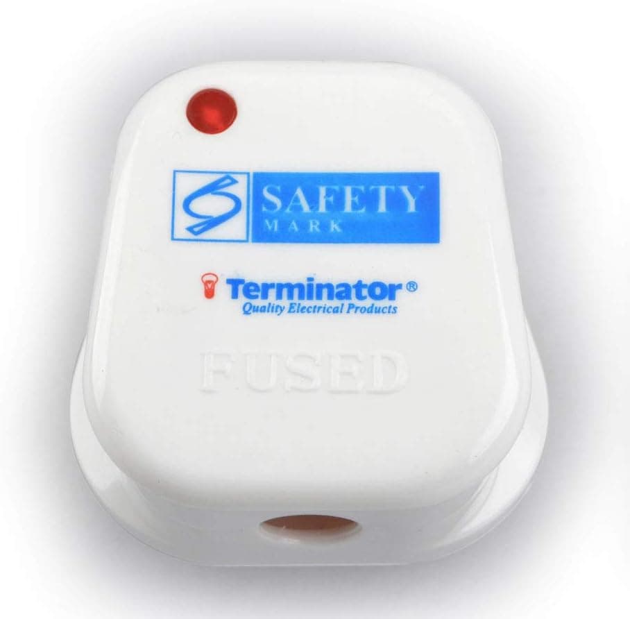 دوشاخه Terminator سه پین تخت با فیوز 13A و چراغ مدل TTP-13A دوشاخه Terminator سه پین تخت با فیوز 13A و چراغ مدل TTP-13A